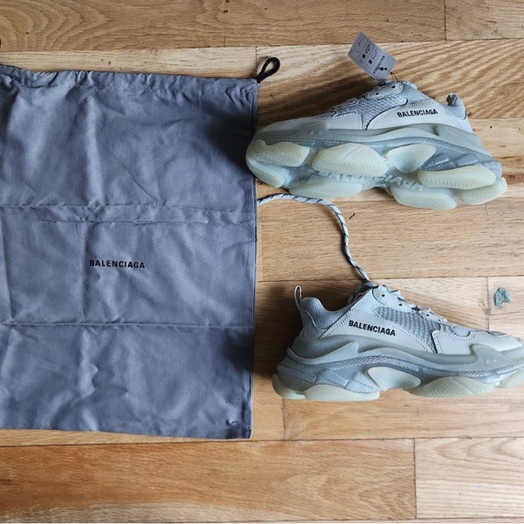 💯 Balenciaga Triple S Sneaker - Picture 3 of 8